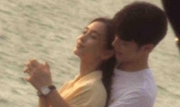 恋情爆料吻戏视频,恋情曝光！吻戏视频引发网友热议