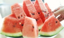 内蒙吃瓜网红事件,揭秘网络舆论的风暴与反思